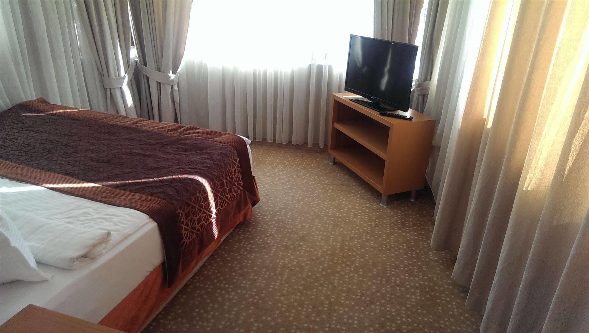 Tayahatun Hotel Istanboel Buitenkant foto